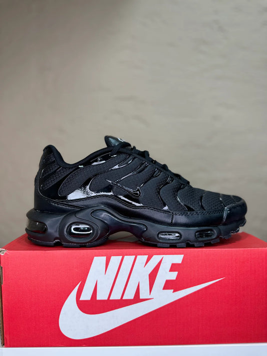 Air Max Plus ‘Triple Black’ Sneaker For Men AAA quality UK
