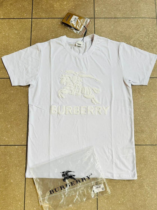 Burberry Logo Printed Men T-Shirts in Black and White First Copy Sales UK