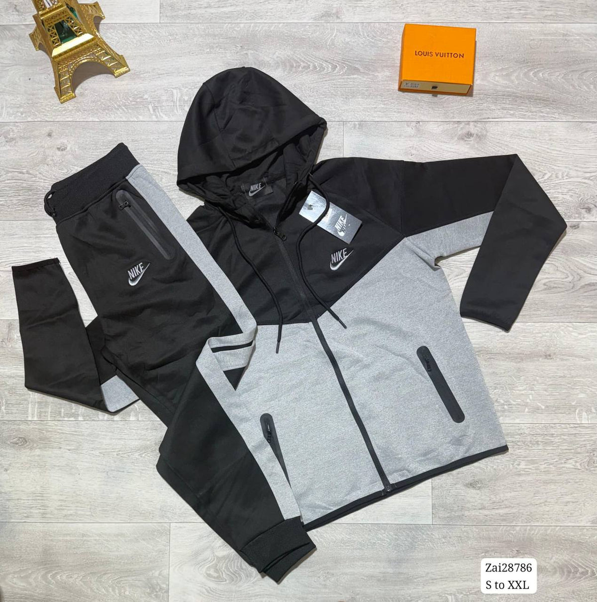 Nike Sportswear Tech Fleece Tracksuit AAA Quality UK Reps