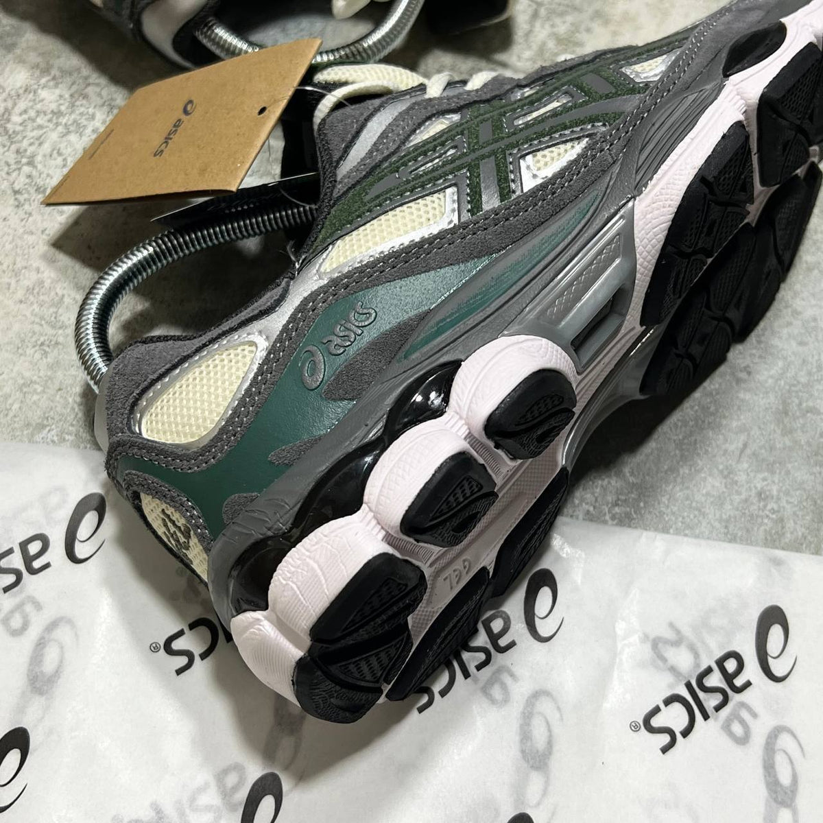 ASICS Gel-NYC Trainers in Cream/Steel Grey SuperClone Quality UK Reps