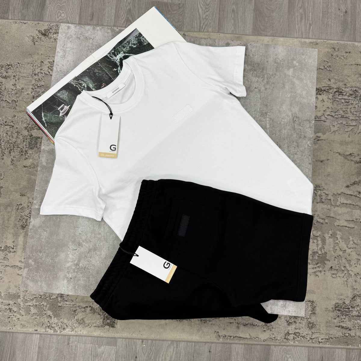 Givenchy Logo-Patch T-Shirt & Shorts Set AAA Quality UK Reps
