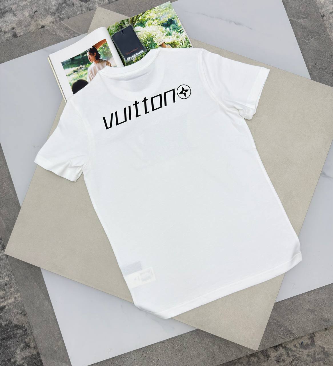 Louis Vuitton Printed Signature T-Shirt AAA Quality UK Reps
