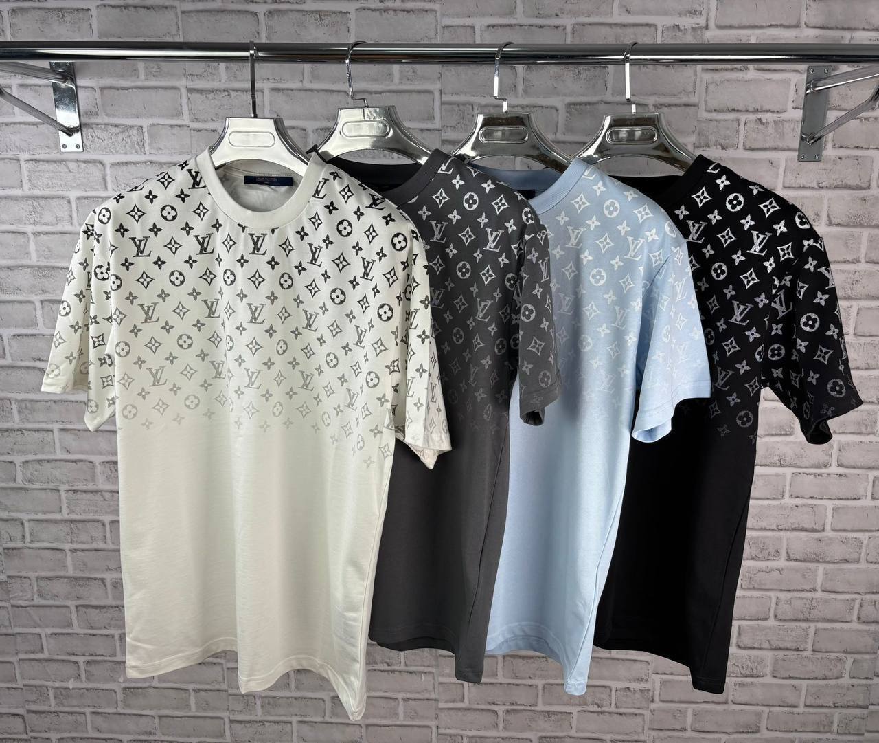 Louis Vuitton Gradient T Shirt LV SE Logo Short Sleeve Tee Shirt Monogram Black For MEN