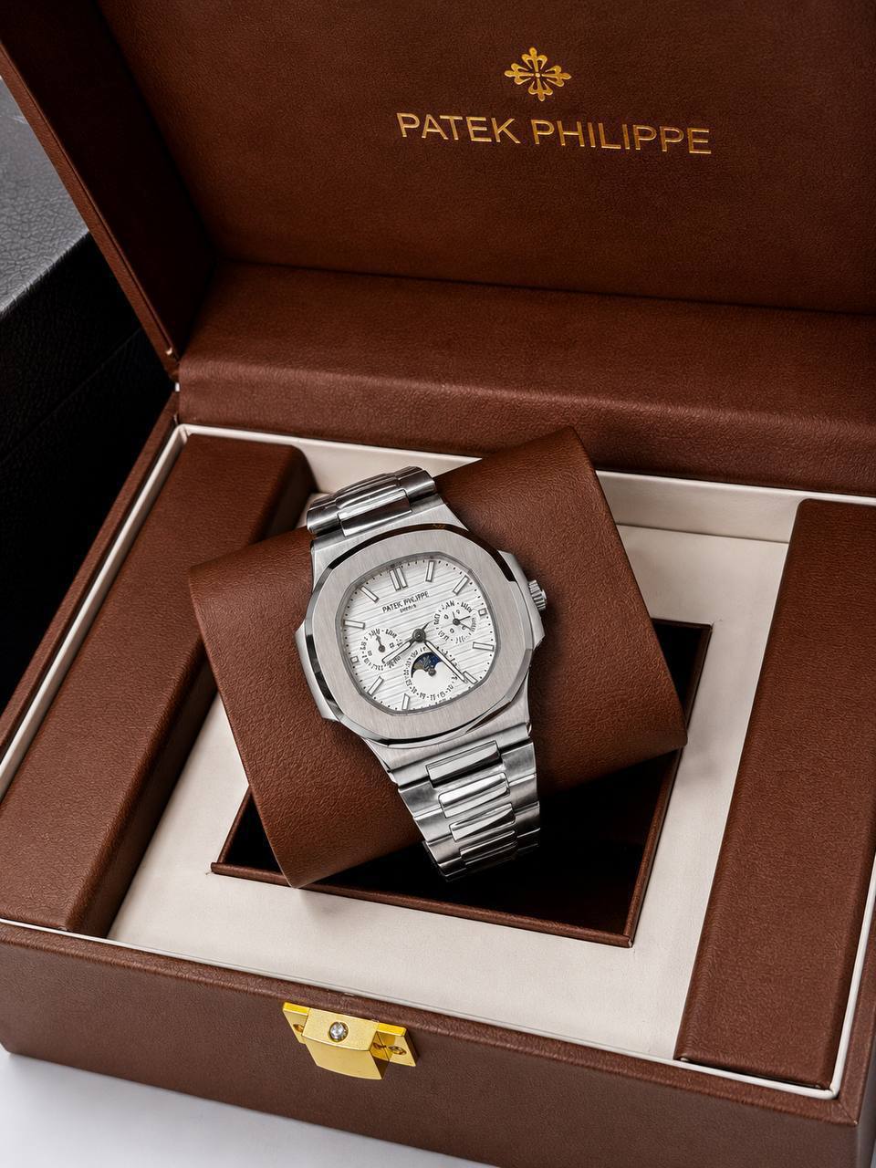 Patek Philippe Nautilus Perpetual Calendar in White Dial AAA Quality UK Reps