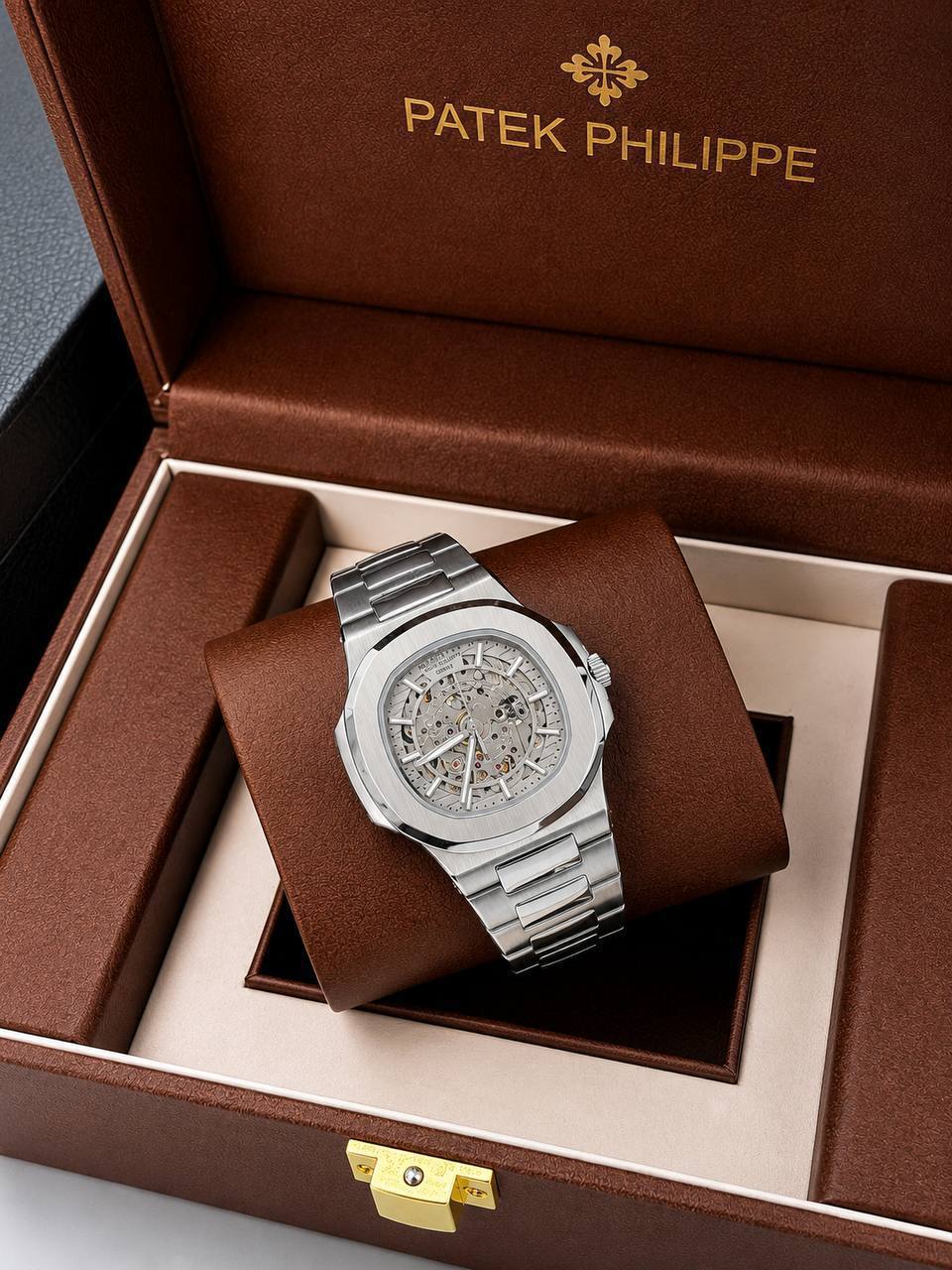 Patek Philippe Nautilus Perpetual Calendar in Silver Steel AAA Quality UK Reps