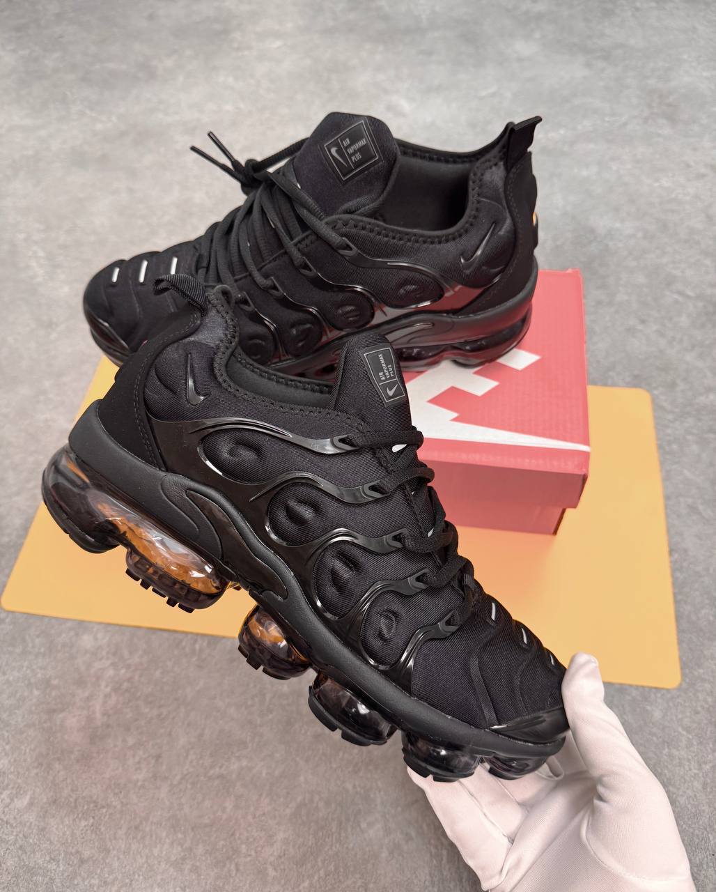 NlKE Air Vapormax Plus Triple Black Replica Trainers for MEN Sale UK