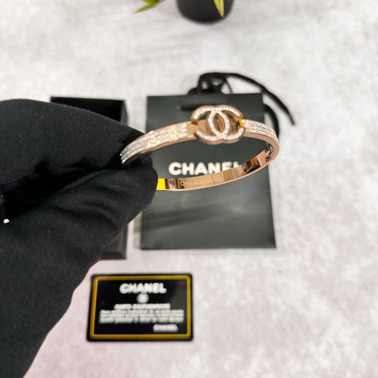 Chanel Logo Diamond Bracelet Interlocking-CC Fashion Women's in Multiple Colors UK Reps AAA Quality