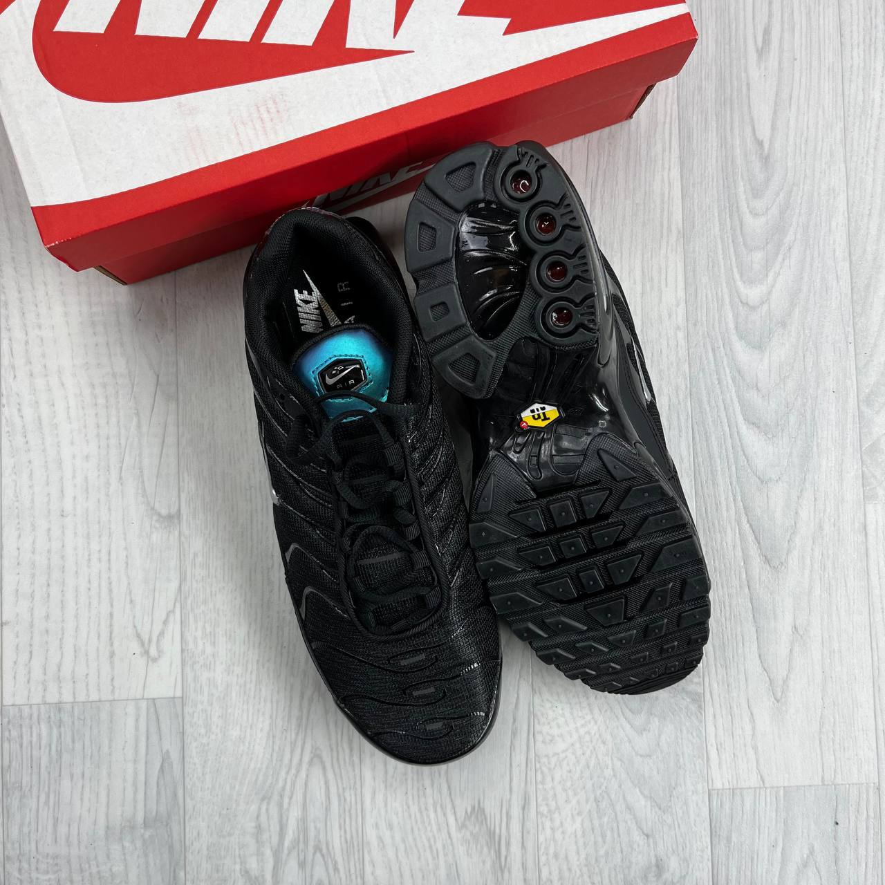 Nike Air Max Plus BG Triple Black REP Sneakers for MEN Sale UK