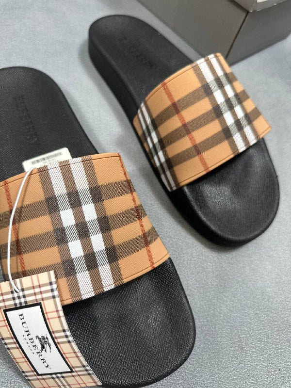 Burberry slides Furley Checked Rubber BROWN Sliders For MEN Sale UK