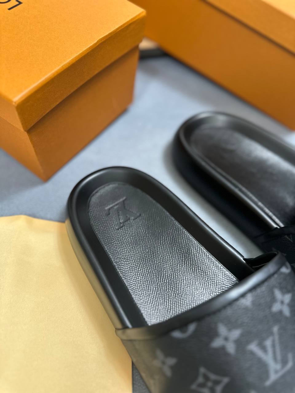 Louis Vuitton Waterfront sandals Monogram Eclipse Waterfront Rubber Flat Sandals For MEN Sale UK