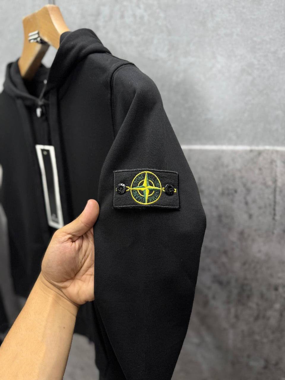 Stone Island Relaxed Fit Logo Patch Tracksuit Kids in Black Color Best Sale UK Reps AAA Quality