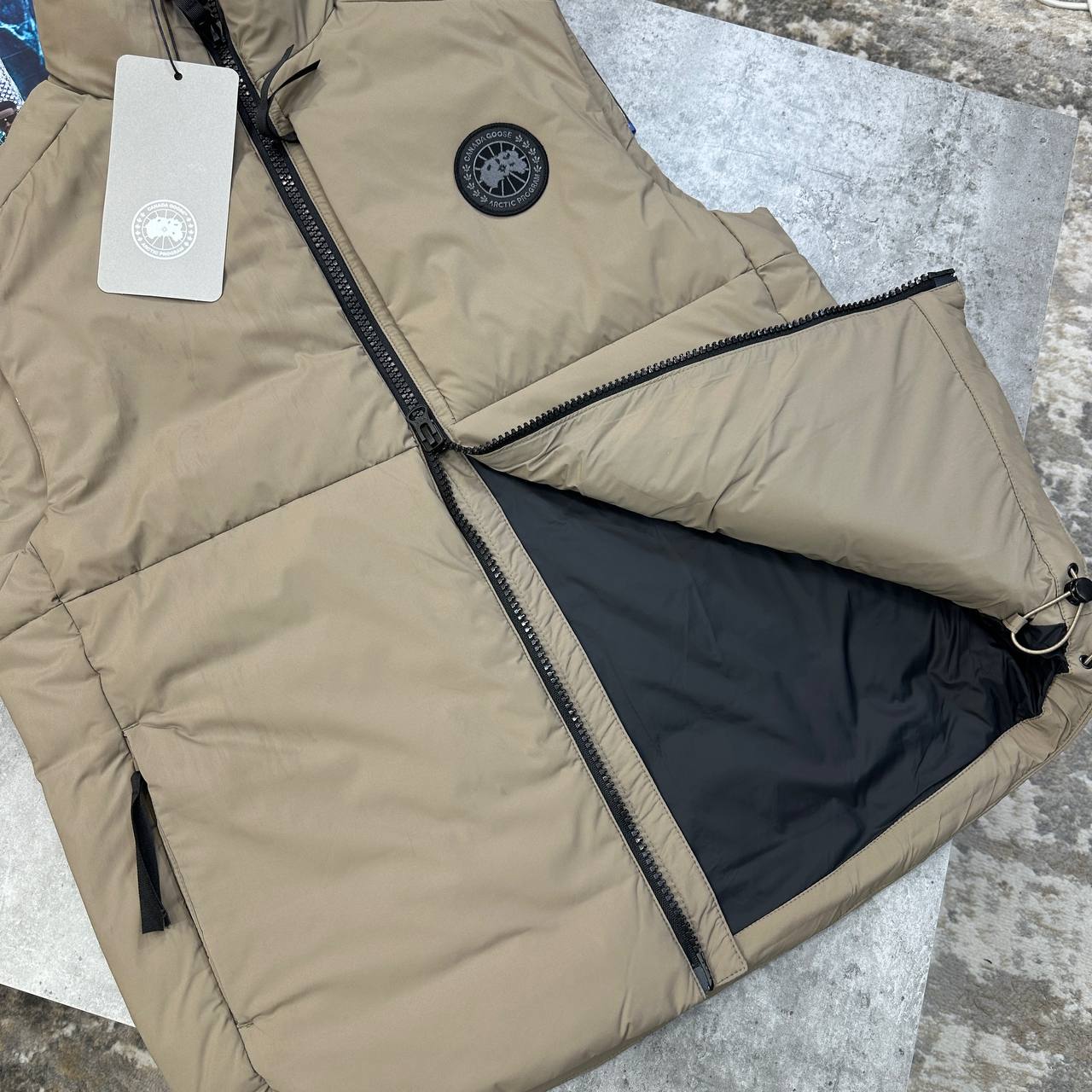 Canada Goose Lodge Mens Gilets in Beige UK Reps AAA Quality