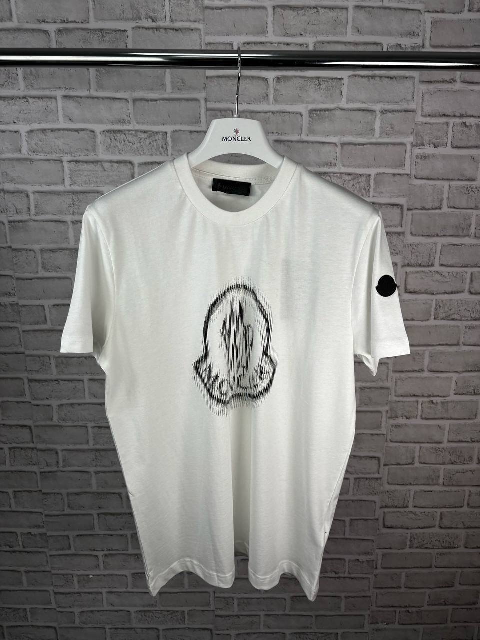 Moncler Blurred-Logo Cotton T-shirts Mens Round Neck Best Sale UK Reps AAA Quality