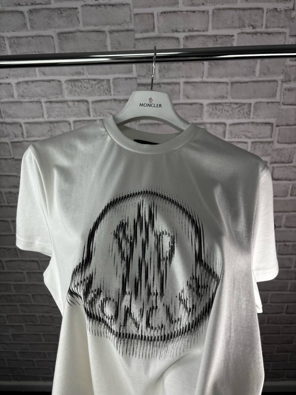 Moncler Blurred-Logo Cotton T-shirts Mens Round Neck Best Sale UK Reps AAA Quality