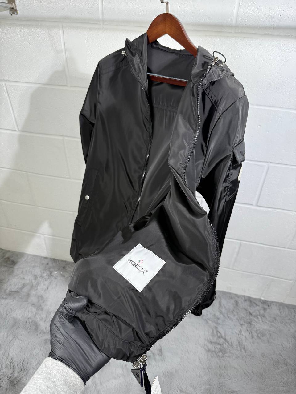 Moncler Men's Etiache Rain Jacket Mens Windbreaker Best Sale UK Reps AAA Quality