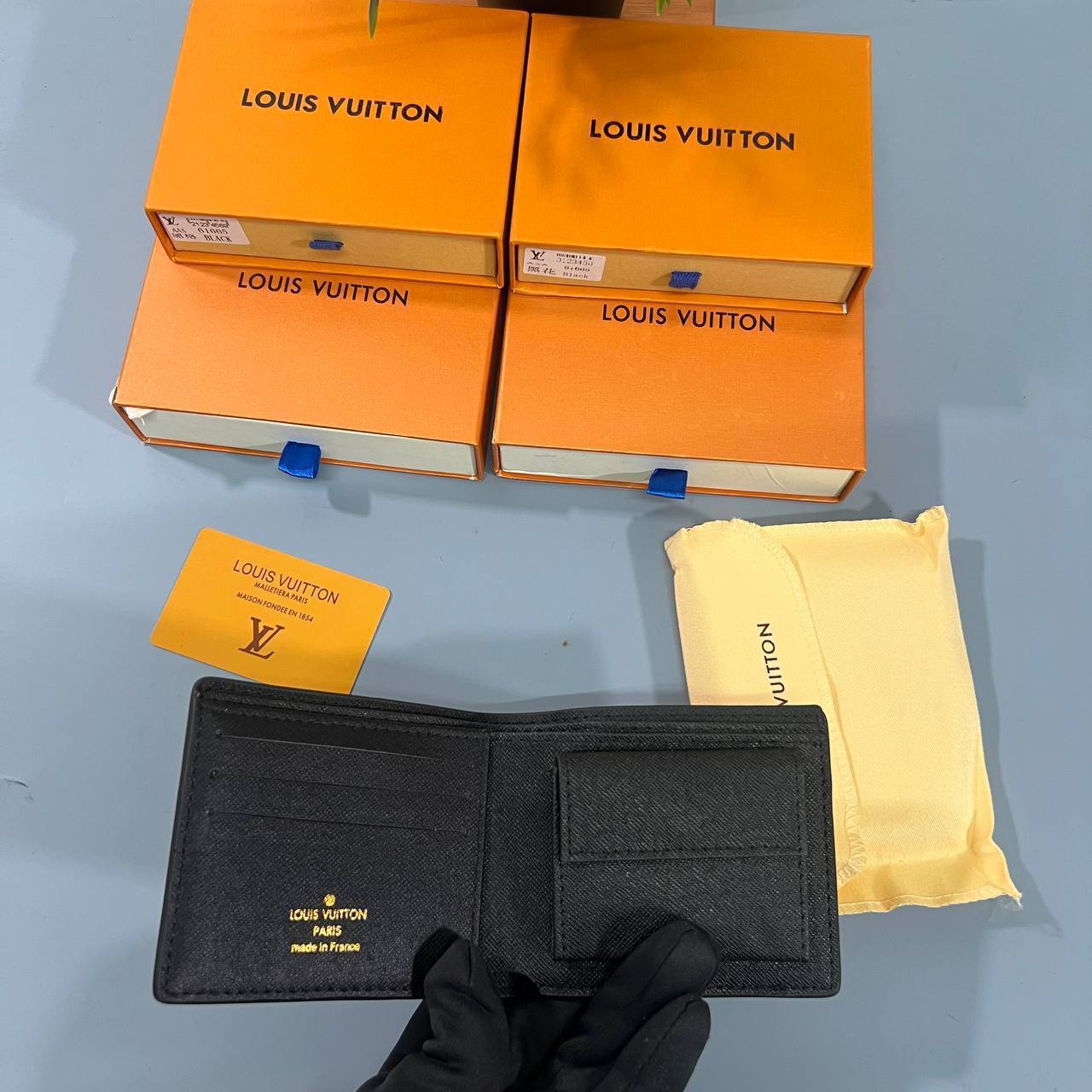 Louis Vuitton Designer LV Bifold Mens Wallets Textured in Multiple Colors Best Sale UK Reps AAA Quality