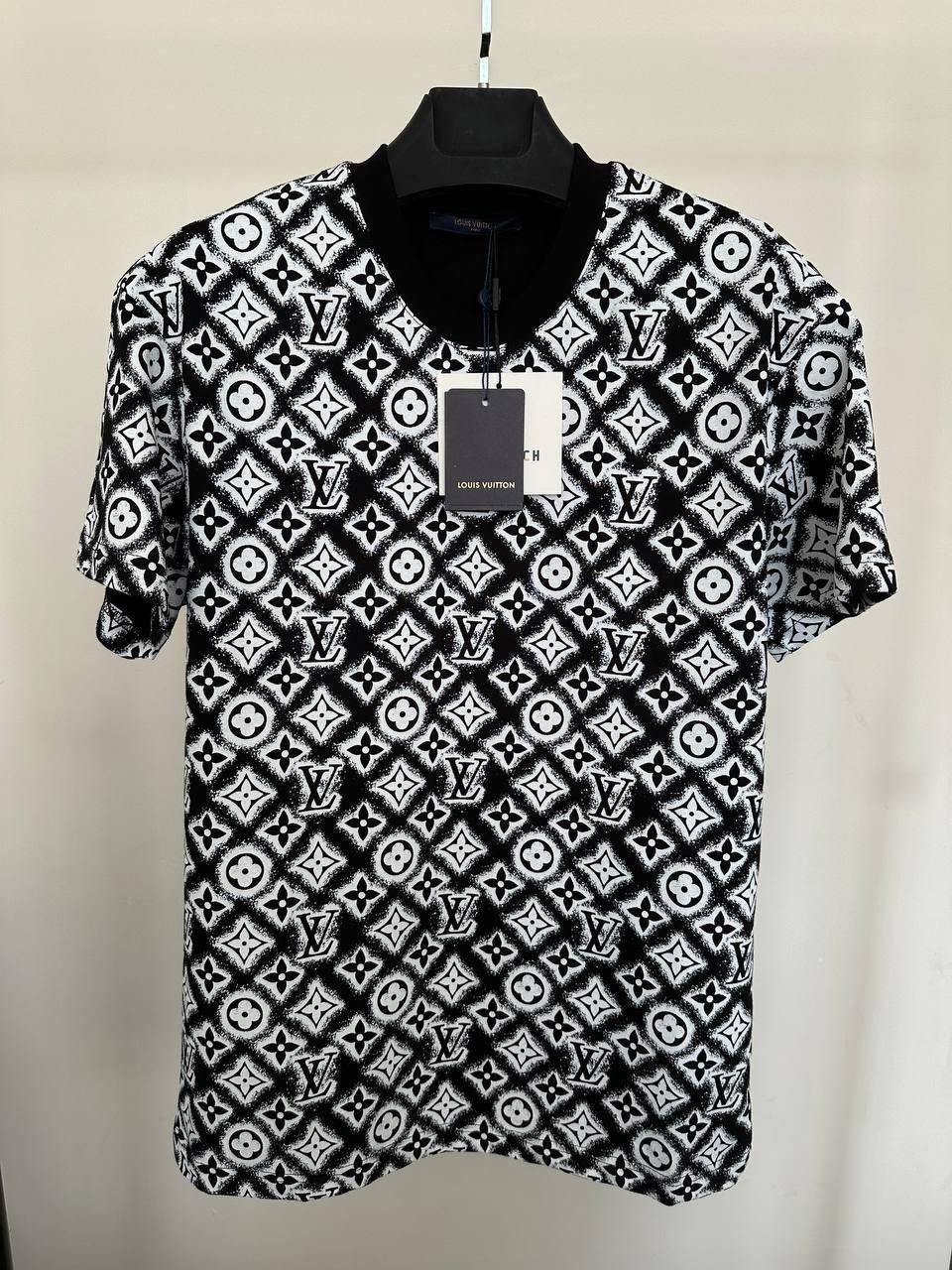 Louis Vuitton Monogram Signature T-Shirt in Multiple Colors UK Reps AAA Quality