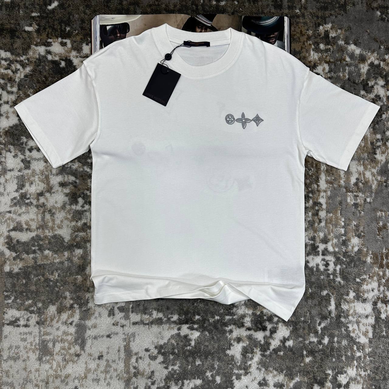 Louis Vuitton Fashion Logo Embroidered Tshirts Mens in Multiple Colors Best Sale UK Reps AAA Quality