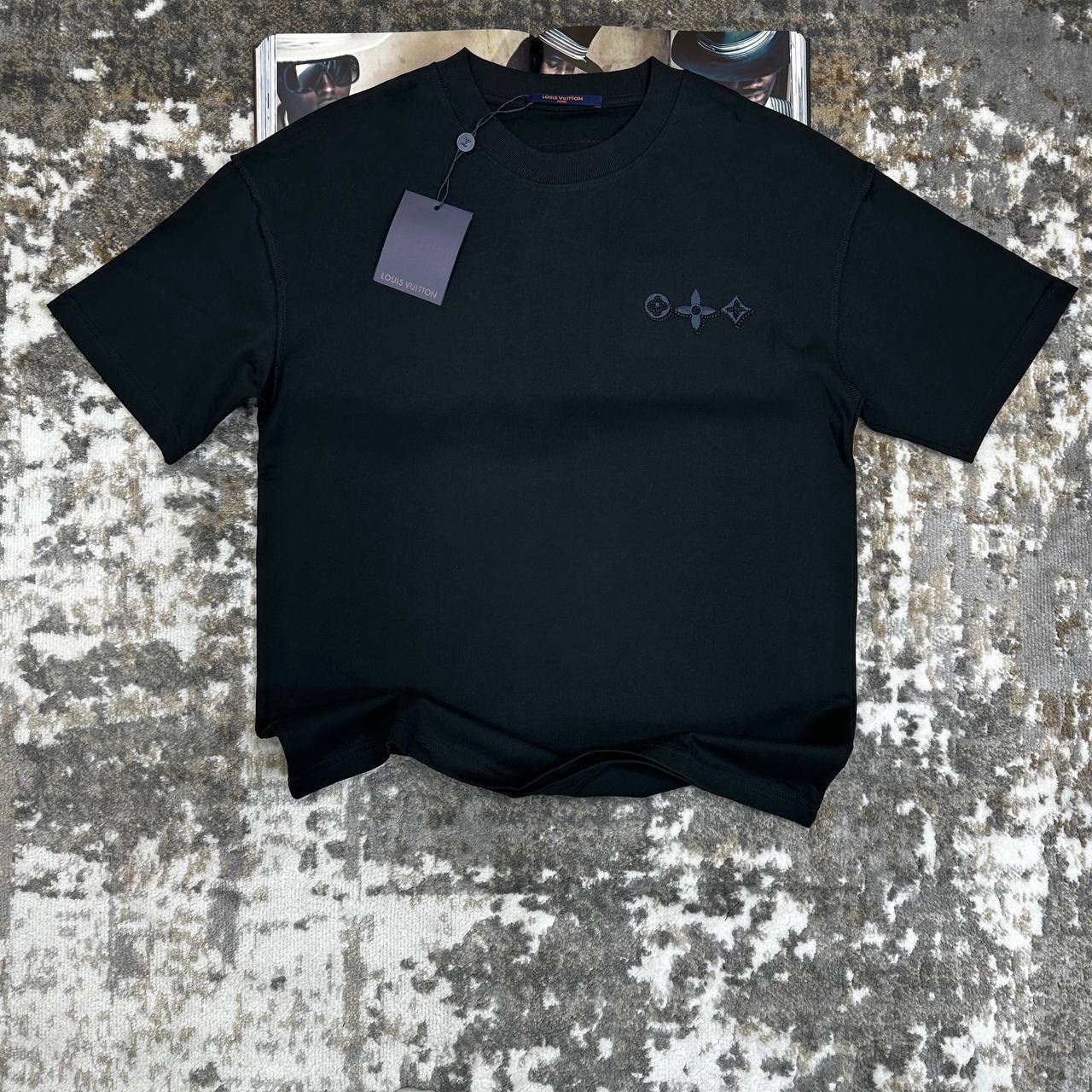 Louis Vuitton Fashion Logo Embroidered Tshirts Mens in Multiple Colors Best Sale UK Reps AAA Quality