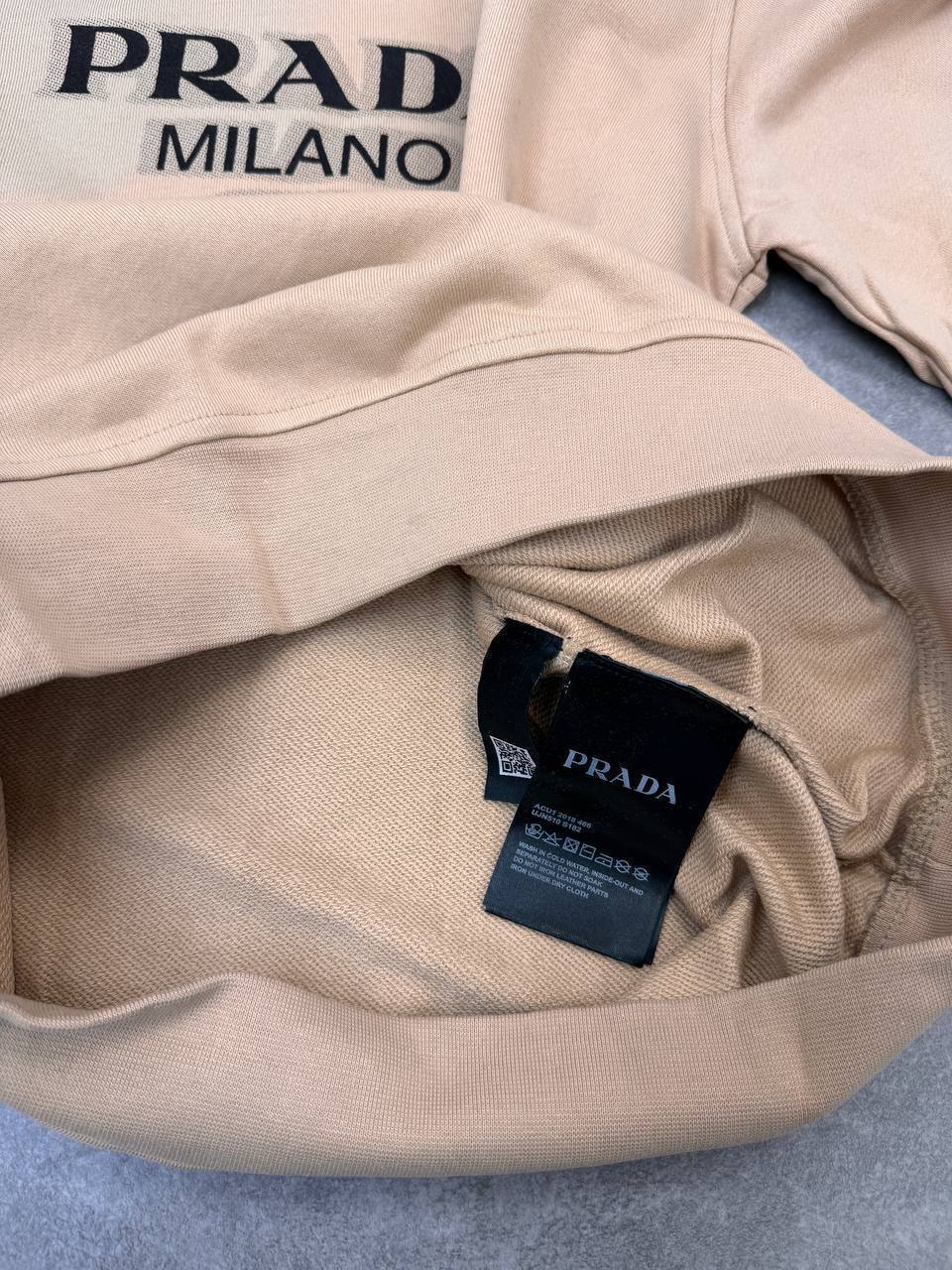 Prada Intarsia Knitted-Logo Cashmere Mens Jumpers in 2 Colors Best Sale UK Reps AAA Quality