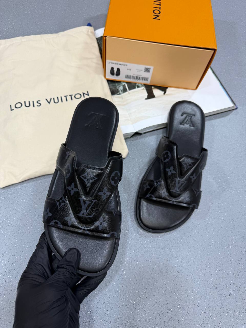 Louis Vuitton LV Oasis Men's Pure Leather Sliders in 2 Colors UK Reps AAA Quality