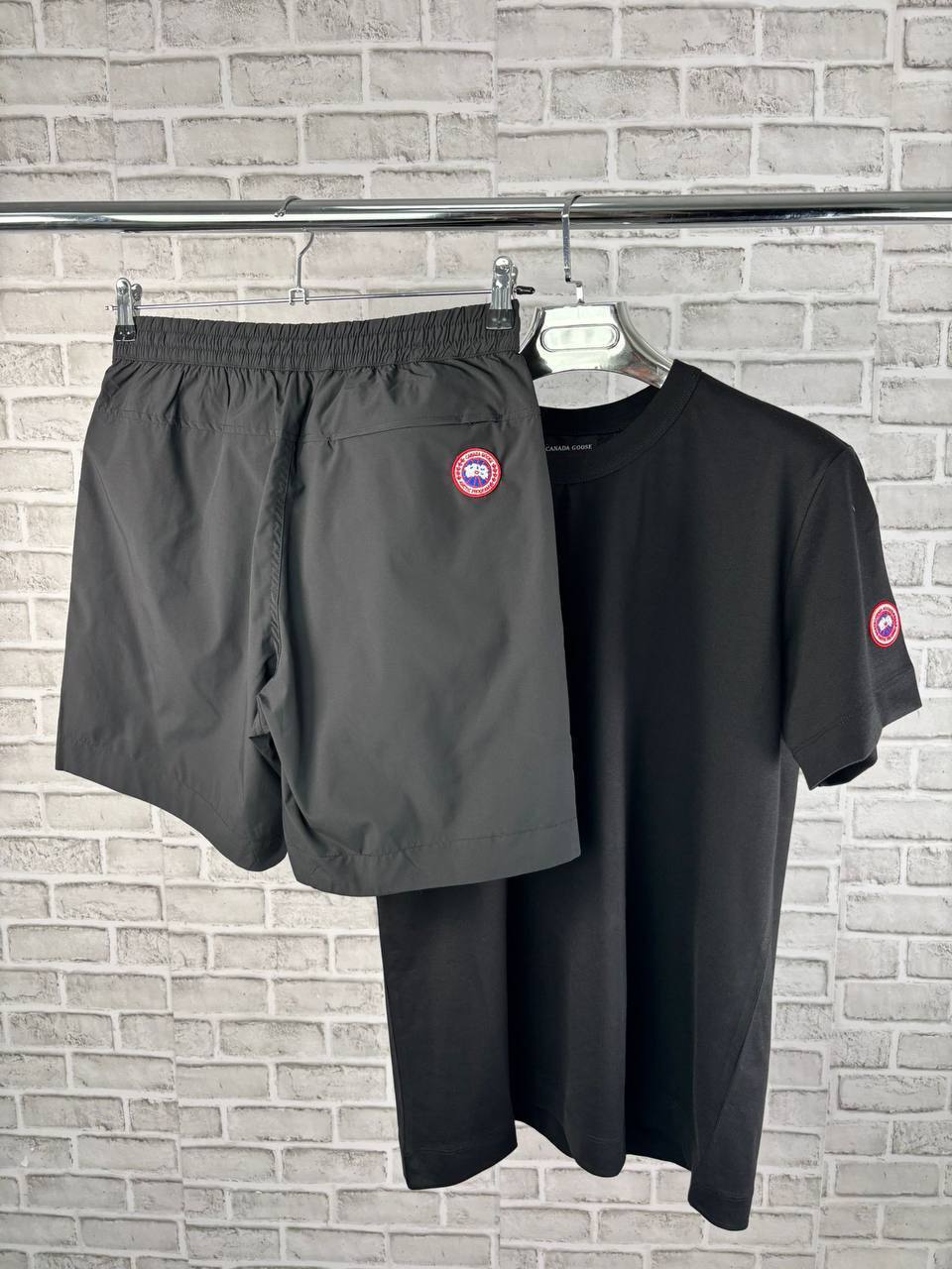 Canada Goose Short Sleeve Logo Patch T-Shirts & Shorts Sets Mens in Multiple Colors UK Reps AAA Quality