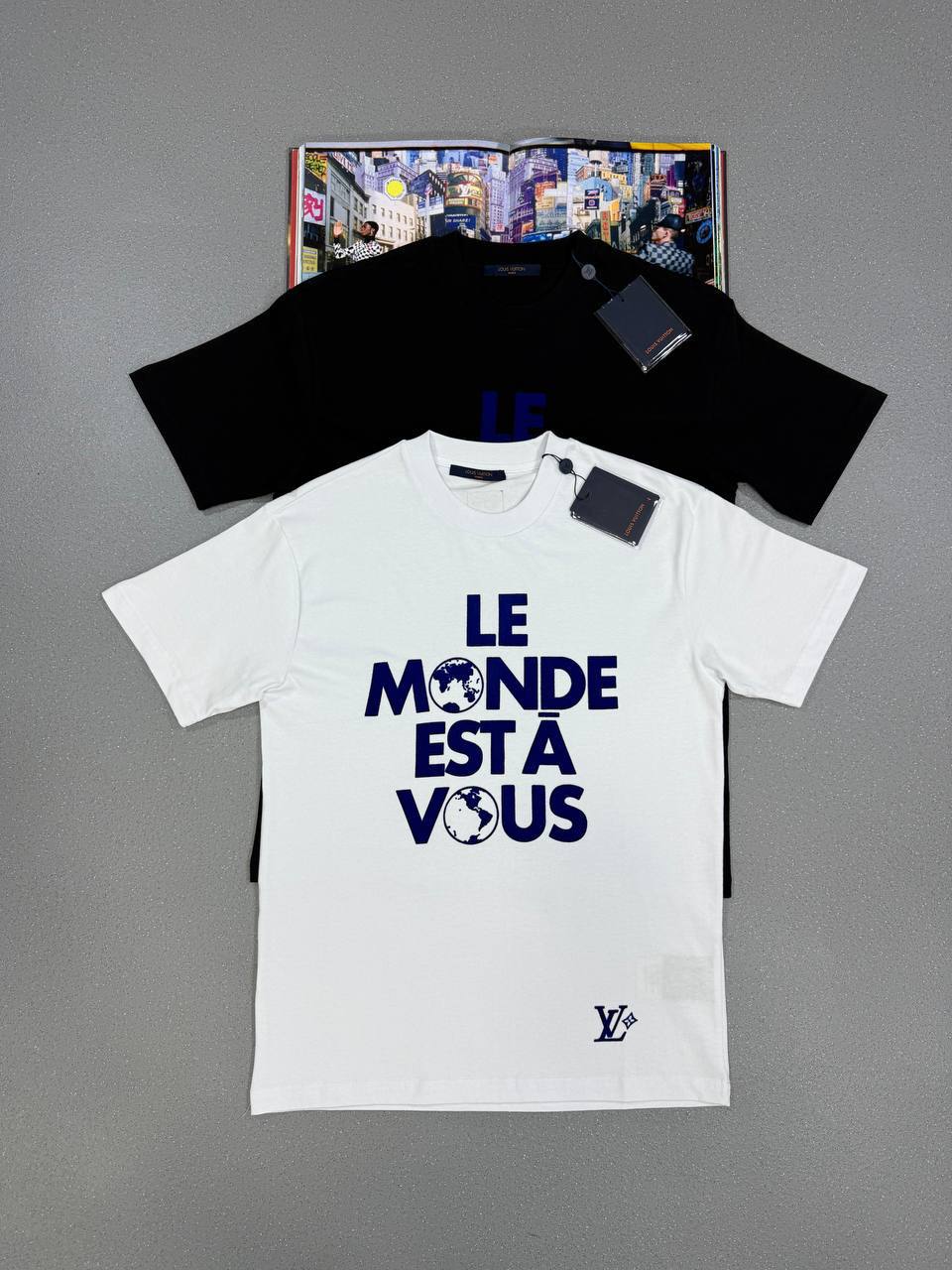 Louis Vuitton LV Le Monde Est À Vous Printed Cotton T-Shirts Mens in 2 Colors UK Reps AAA Quality