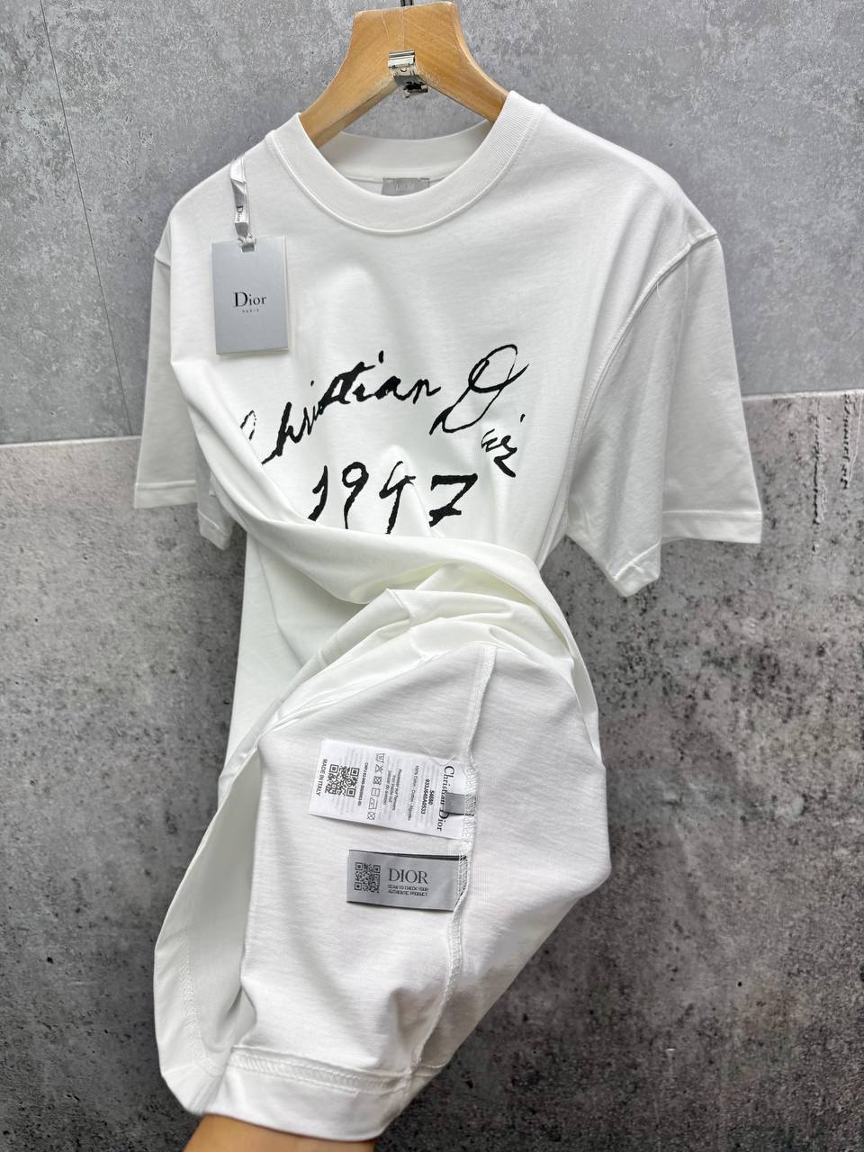 Christian Dior 1947 Handwritten Relaxed Fit T-Shirts Mens in 2 Colors UK Reps AAA Quality