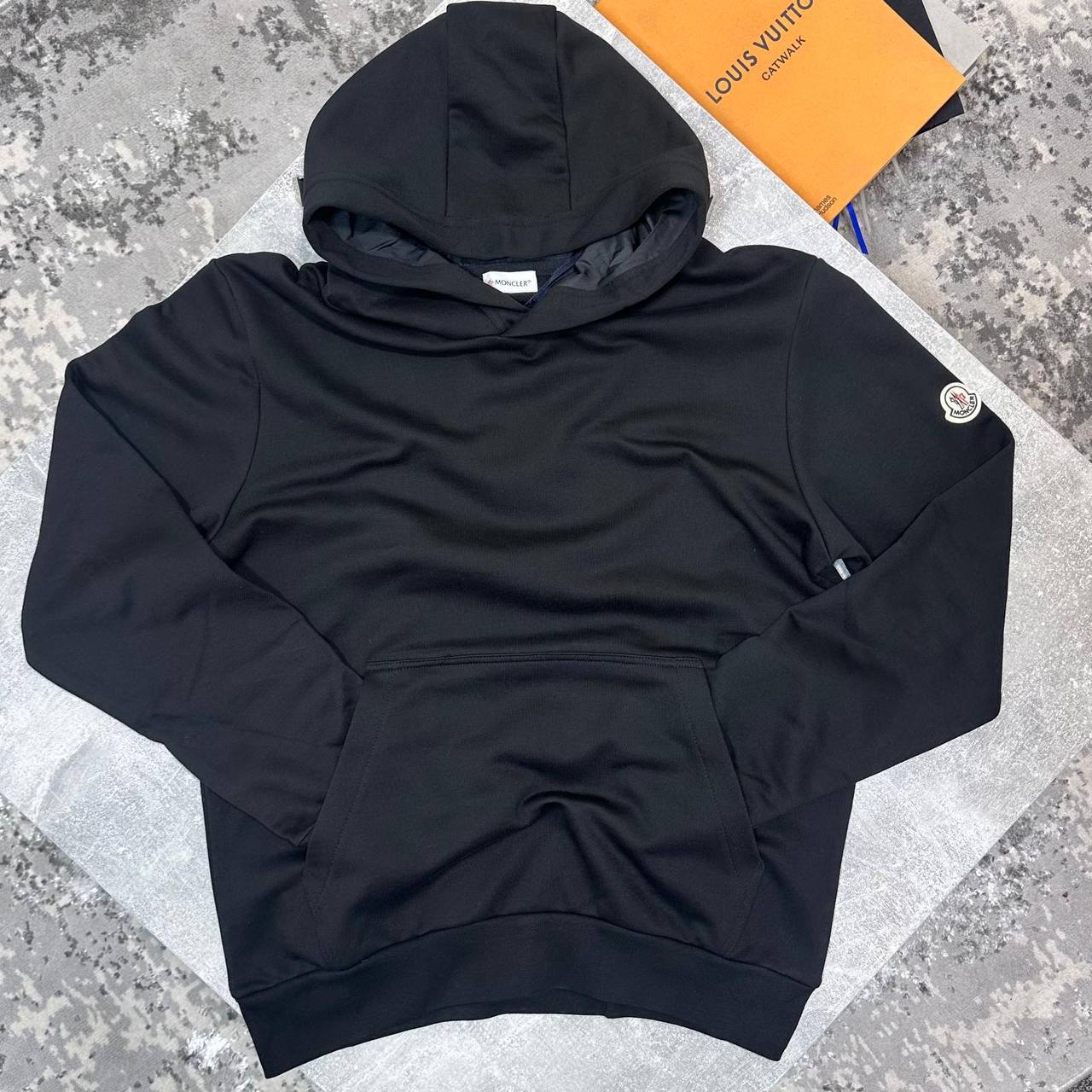 Moncler Cotton Long Sleeve Logo Mens Hoodies in 2 Colors UK Reps AAA Quality