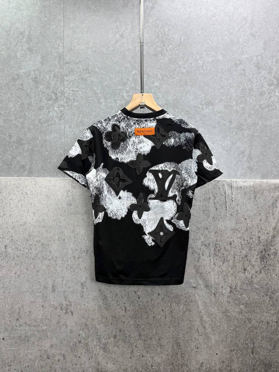 Louis Vuiton Watercolour Monogram Mens T-shirts in 2 Colors UK Reps AAA Quality