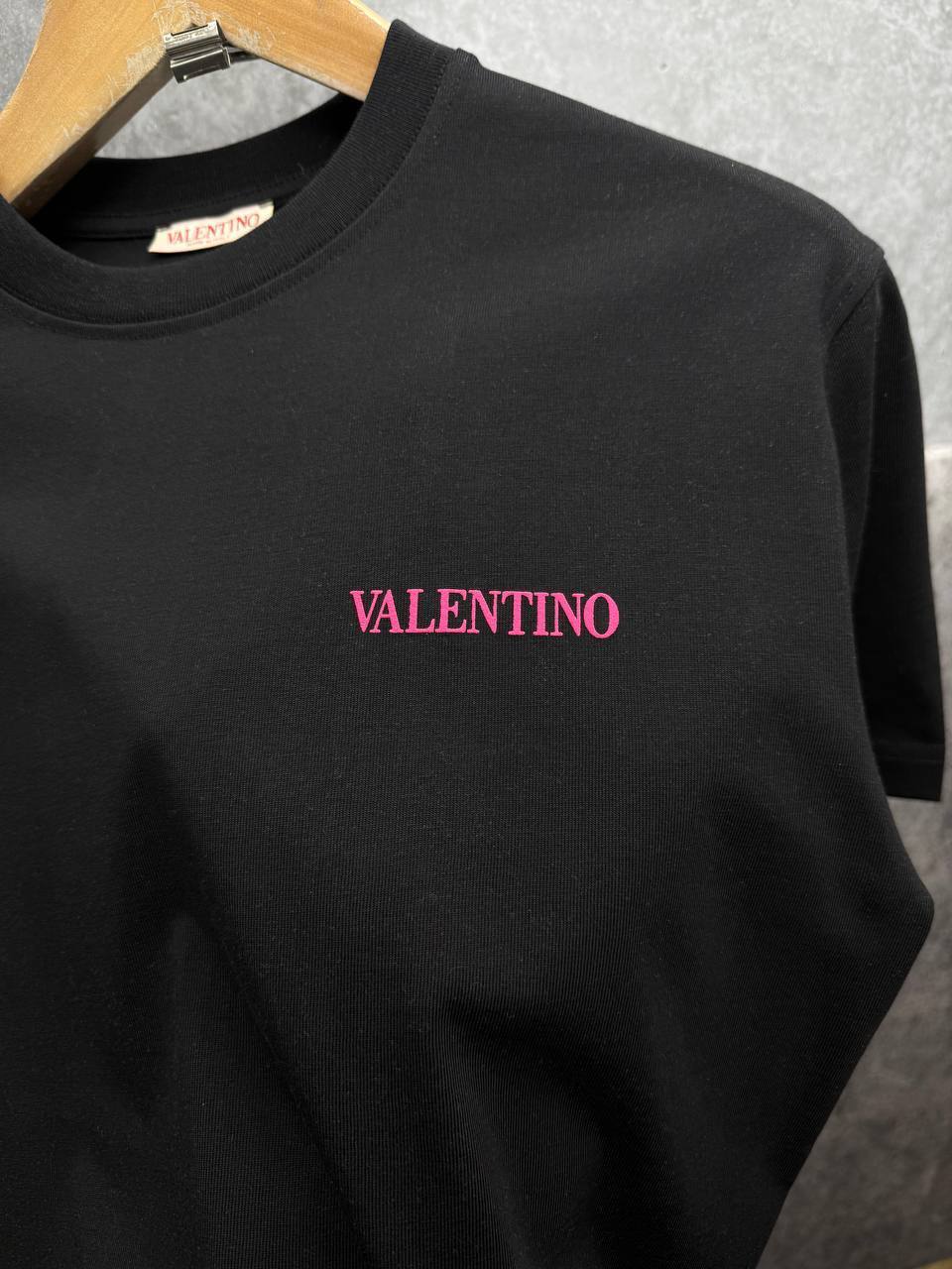 Valentino Embroidery And Vlogo Signature Print Cotton T-Shirts Mens in 2 Colors UK Reps AAA Quality