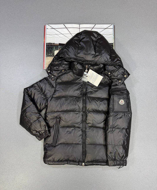 Moncler Puffer Down Jackets Men's in Black Color UK Reps AAA Quality