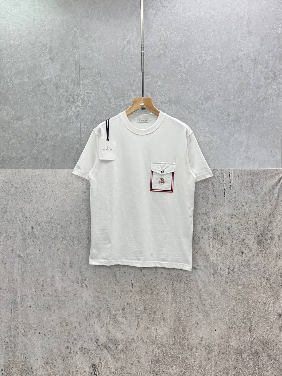 Moncler Maya Pocket Logo T-Shirt Mens in 2 Colors UK Reps AAA Quality