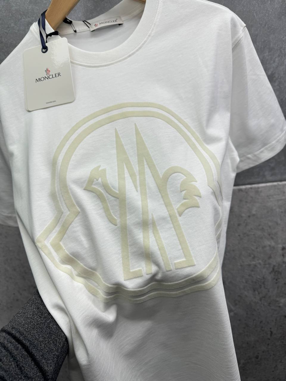 Moncler Macro Logo T-Shirt Round Neck Mens in 2 Colors UK Reps AAA Quality