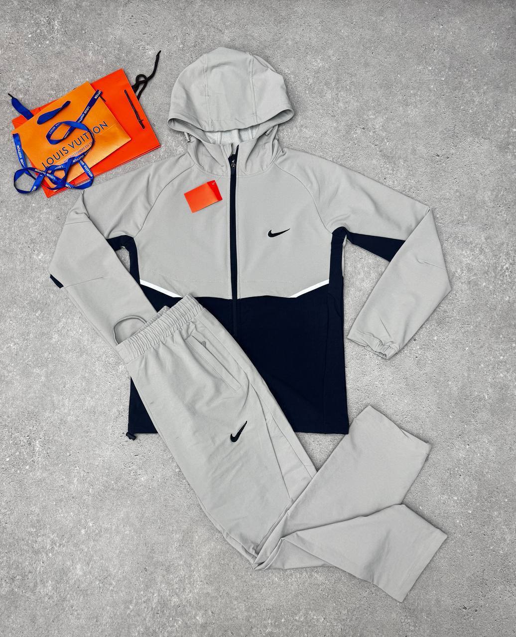 Nike UV Windrunner Logo Mens Tracksuit in 2 Colors Best Sale UK Reps AAA Quality