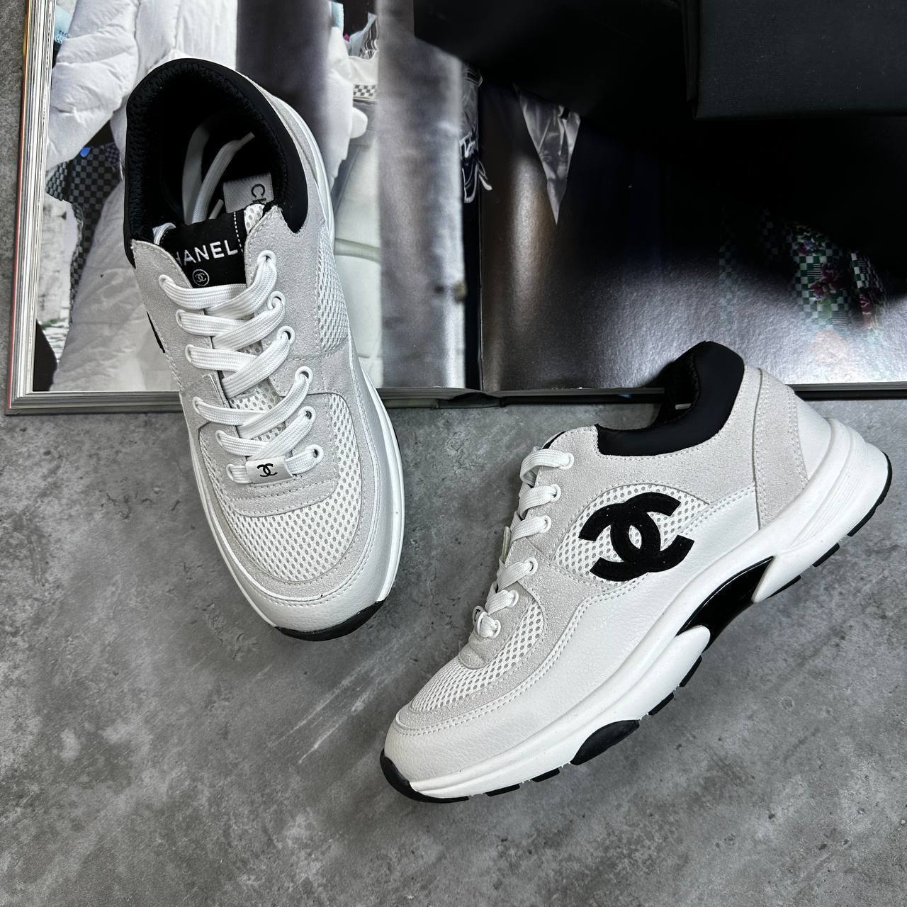 Chanel White Black CC Logo Runner Trainer Women's in White Color UK Reps AAA Quality