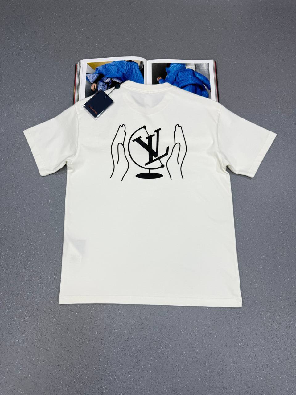 Louis Vuitton Lovers United Cotton Mens T-Shirts in 2 Colors UK Reps AAA Quality