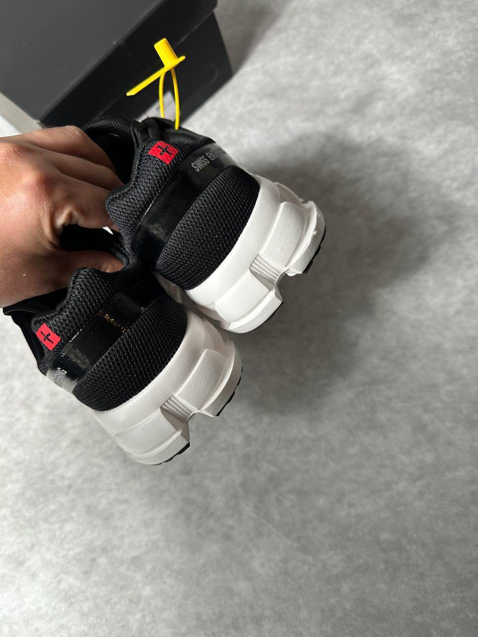 On Cloudswift Road-Running Shoes Men's Trainers in Black/Grey Best Sale UK Reps AAA Quality