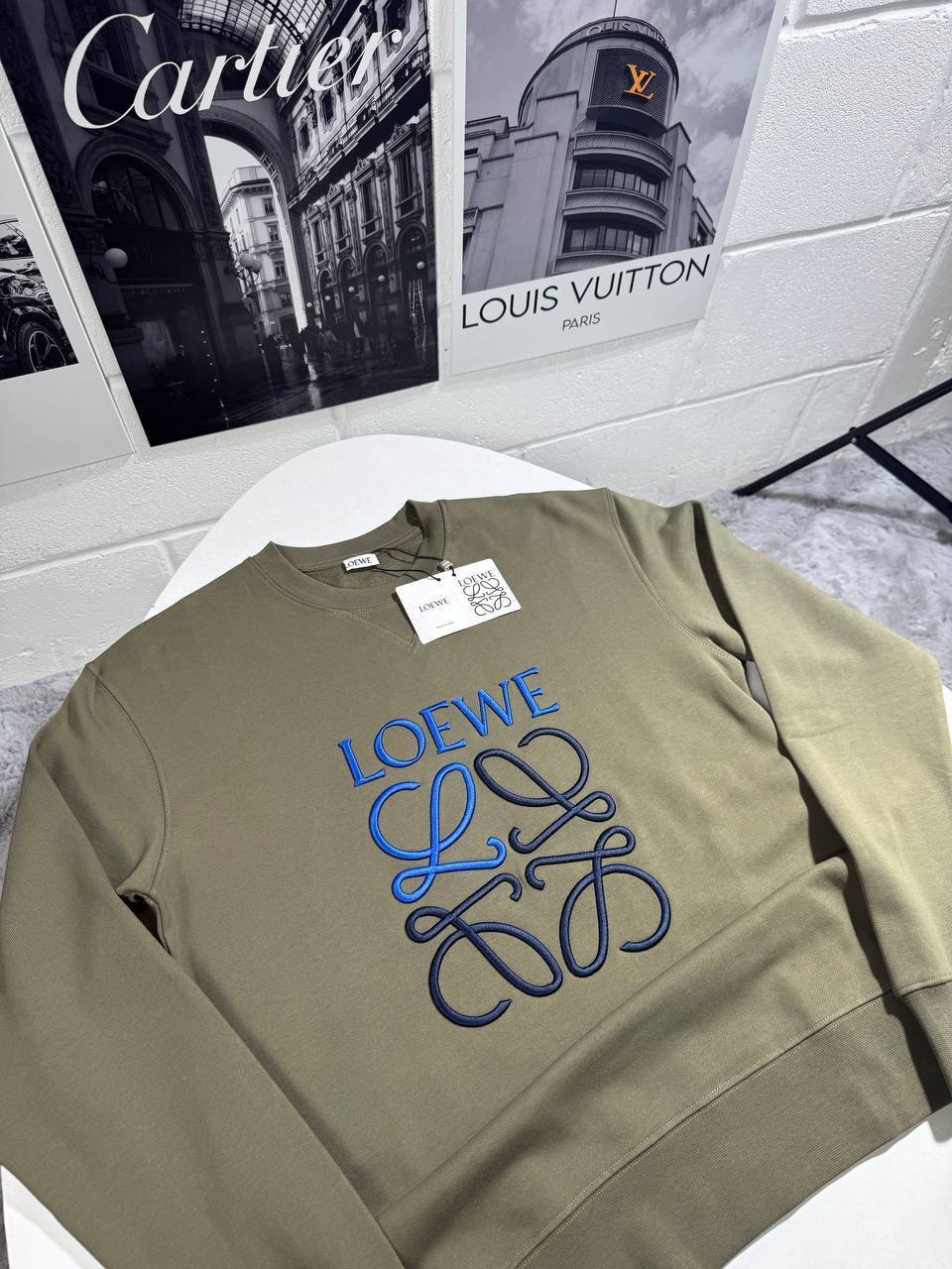 Loewe Anagram Classic Logo Crewneck Mens Jumpers in 2 Colors UK Reps AAA Quality