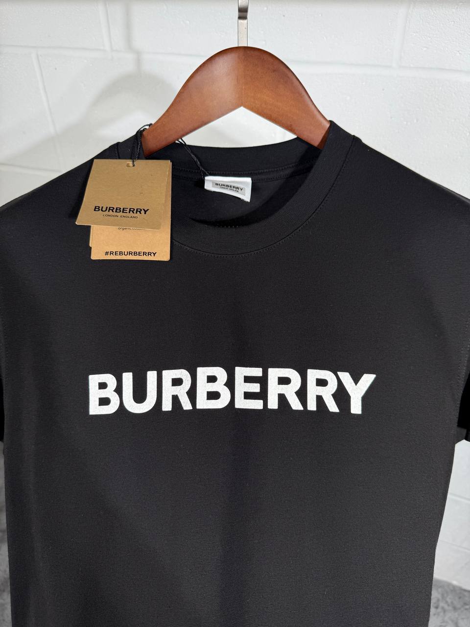Burberry Logo-Print Cotton T-shirts Mens in 2 Colors Best Sale UK Reps AAA Quality