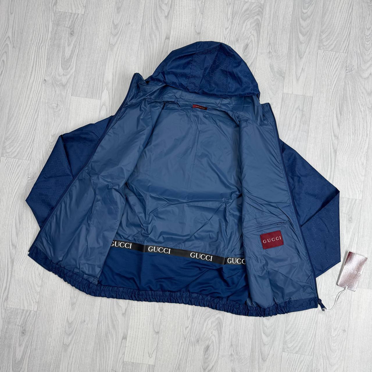 Gucci Reversible Signature Logo Windbreaker Jackets Mens in 2 Colors Best Sale UK Reps AAA Quality