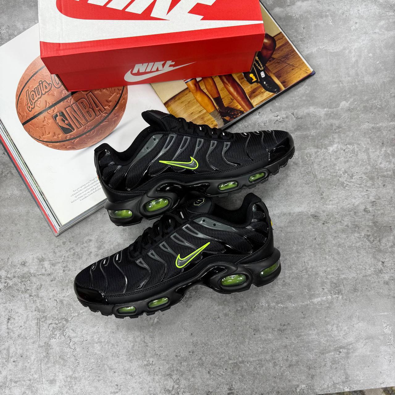Nike TN Air Max Plus Black Volt Glow Mens Trainers Best Sale UK Reps AAA Quality