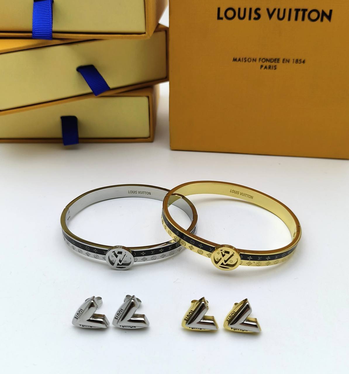 Louis Vuitton Bangle Fashion Bracelets & Earrings Sets for Womens in Multiple Colors Best Sale UK Reps