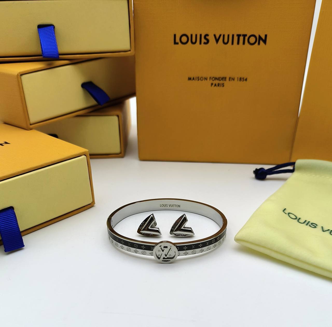 Louis Vuitton Bangle Fashion Bracelets & Earrings Sets for Womens in Multiple Colors Best Sale UK Reps