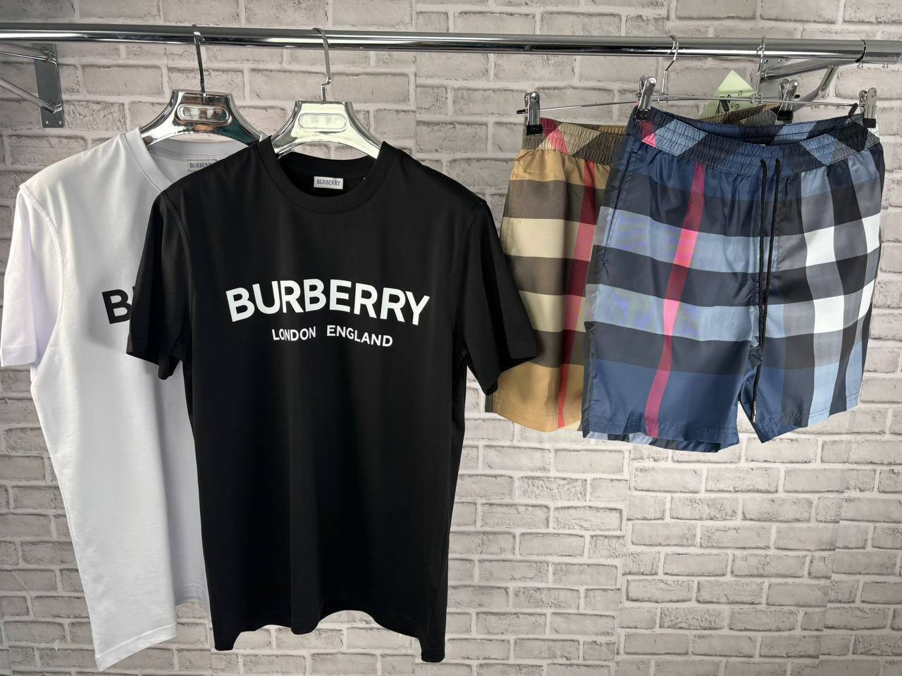 Burberry London T-Shirts & Shorts Sets Spellout Logo Mens in Multiple Colors UK Reps AAA Quality