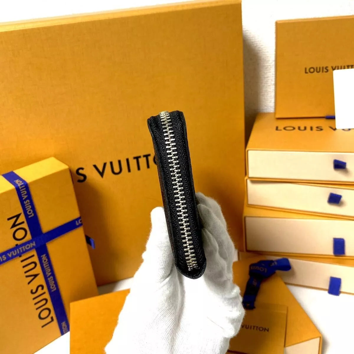 Louis Vuitton Damier Graphite Zippy Wallet Vertical Women's Wallet Sale UK