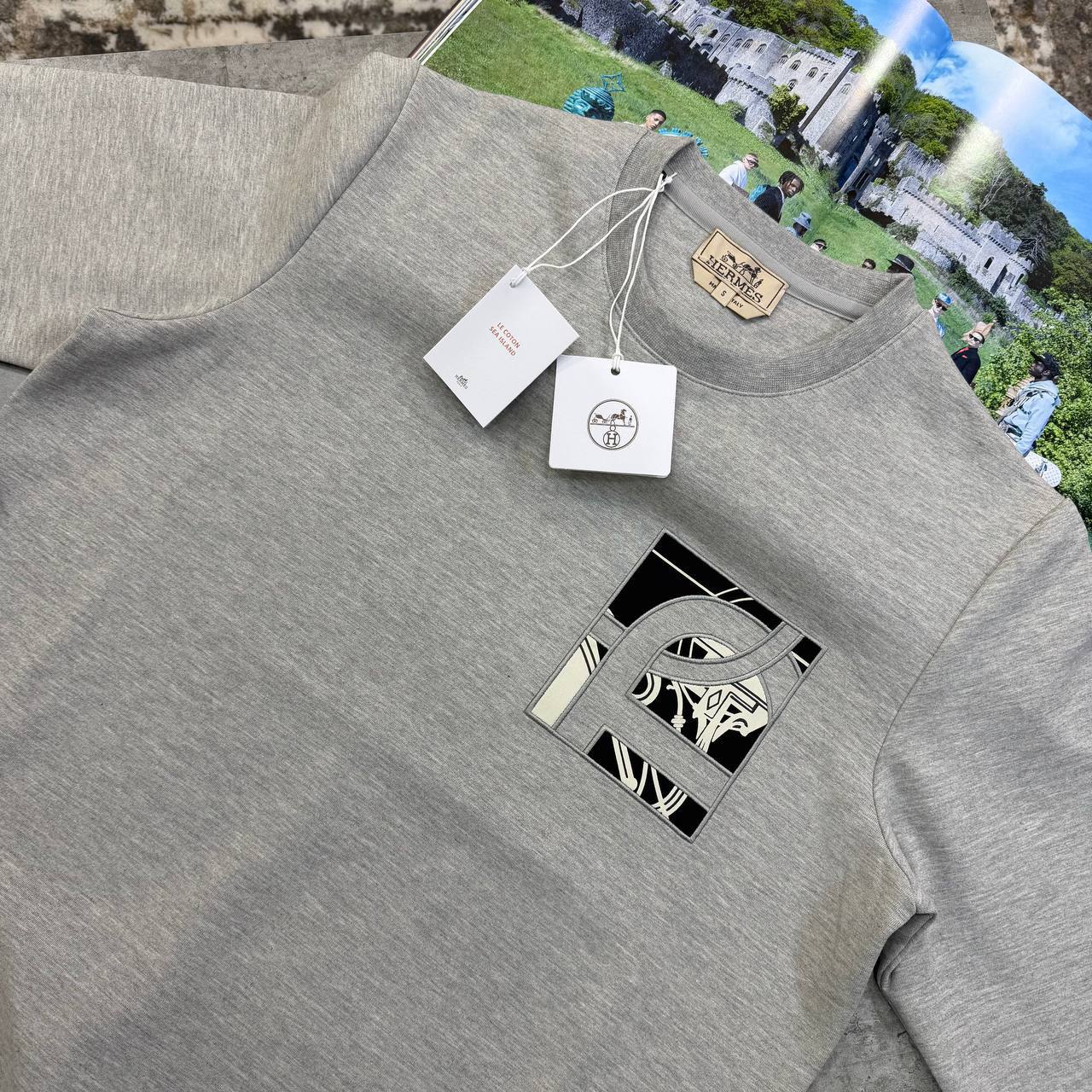 Hermès Men's Collection "Ex-Libris" Crewneck Grey Sweatshirt UK Reps AAA Quality