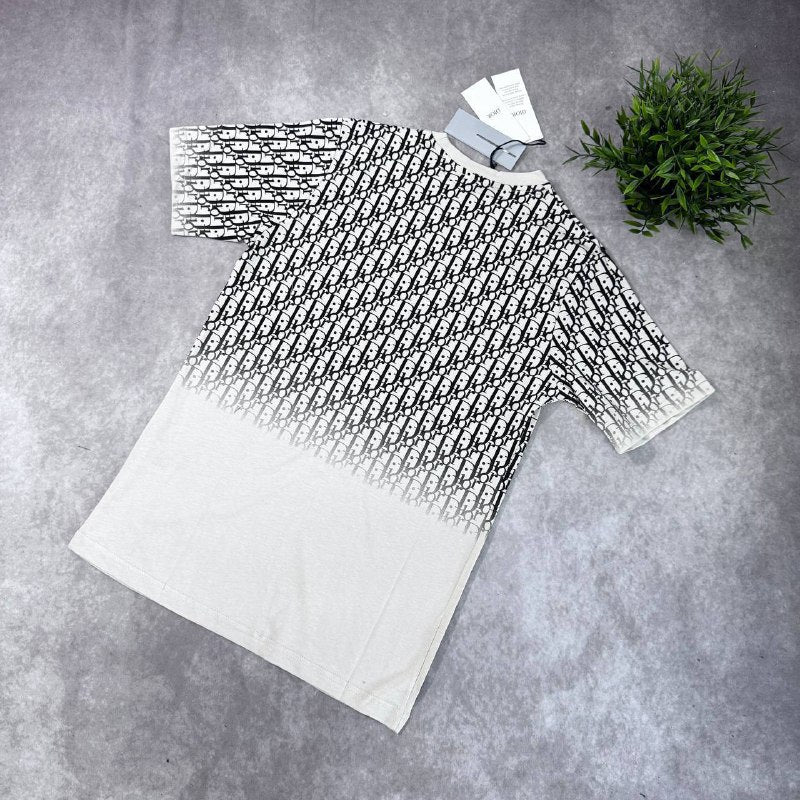 Designer Monogram "Half Painted" T-Shirts UK Reps AAA Quality