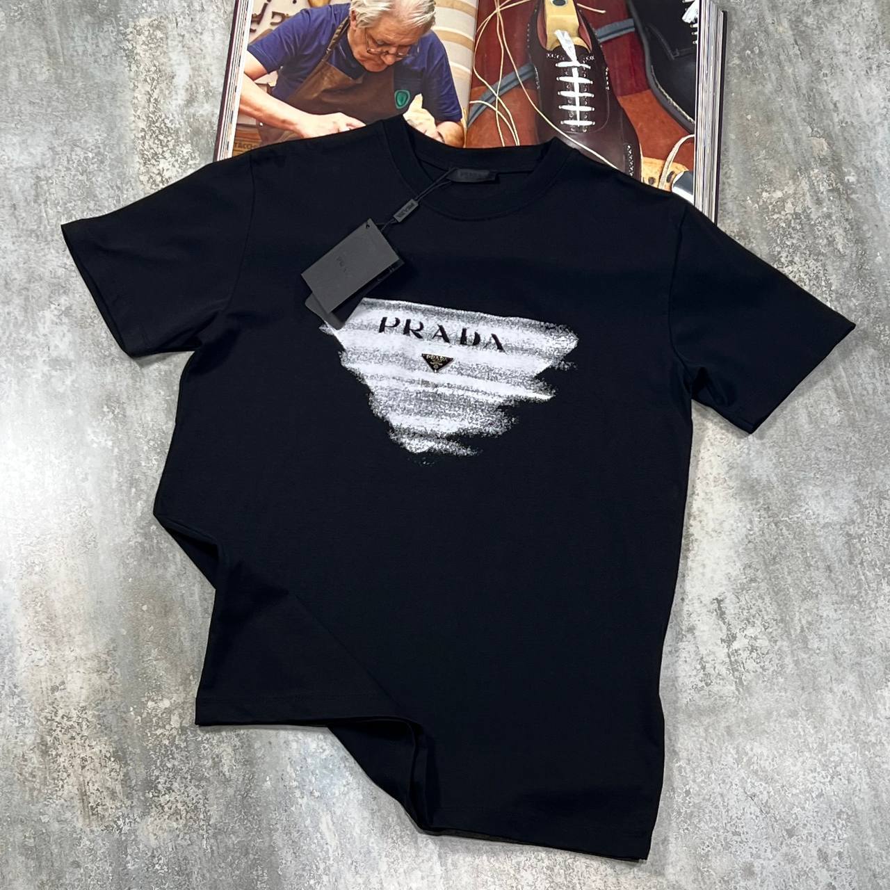 Prada Striped Brush-Stroke Logo T-Shirt AAA Quality UK Reps