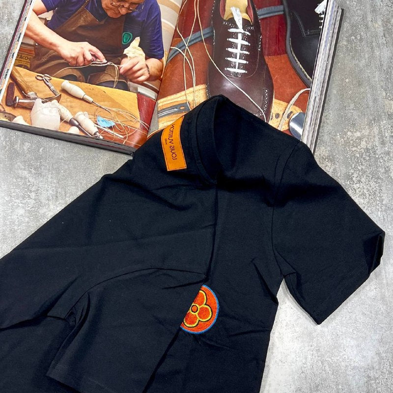 Louis Vuitton "Comic Monogram" Black and white T-Shirt AAA Quality UK Reps